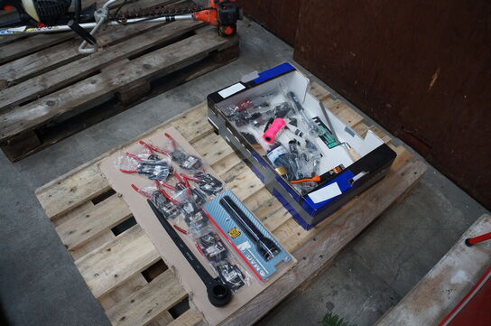 1 kasse blandet værktøj 