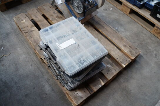 4 stk. Sortimentskasser inkl. Diverse bolte