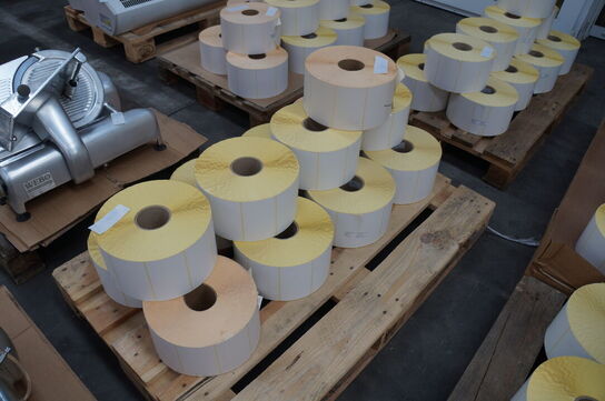 Palle med diverse labelpapir 