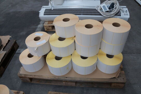 Palle med diverse labelpapir 