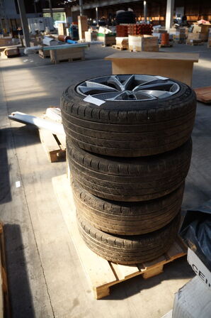 4 stk. Dæk med fælge 