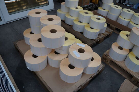 Palle med diverse labelpapir 