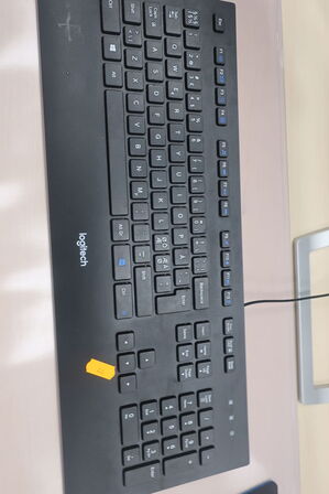 2 stk. skærme PHILIPS 276E / tastatur m.m.