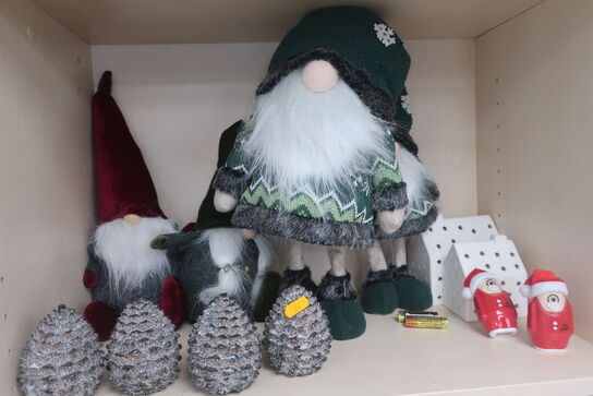 Diverse julepynt m.m.