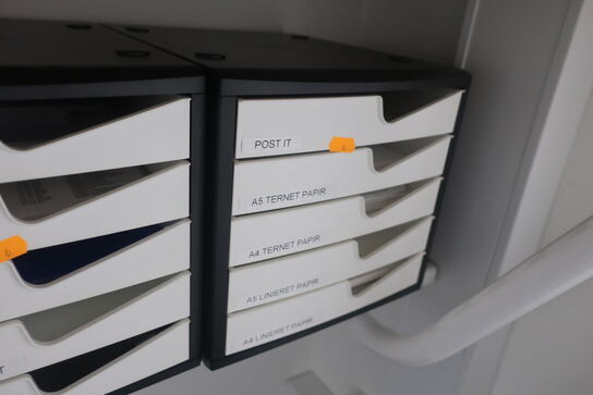 Papir A3 / bakker med plastiklommer m.m.