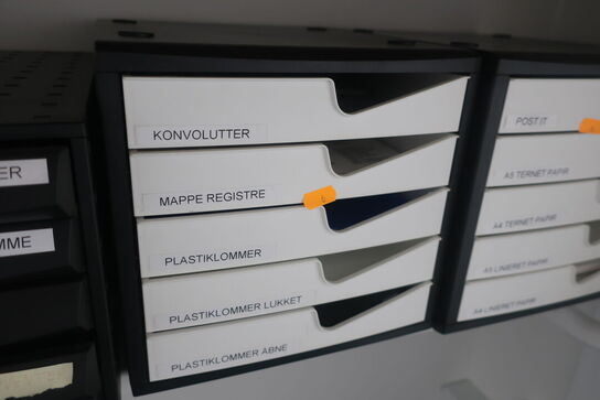 Papir A3 / bakker med plastiklommer m.m.