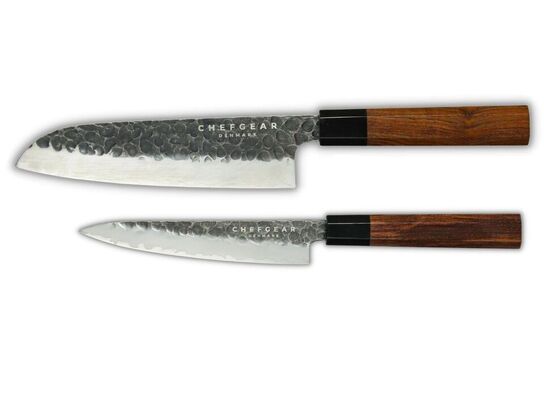 Køkkenknivsæt udført i VG-10 stål.