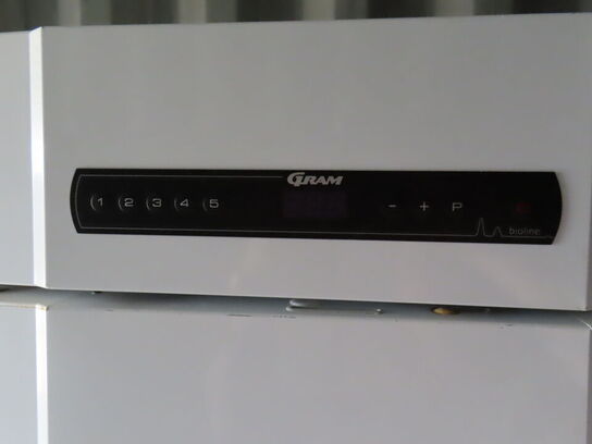 Køleskab GRAM BIOLINE