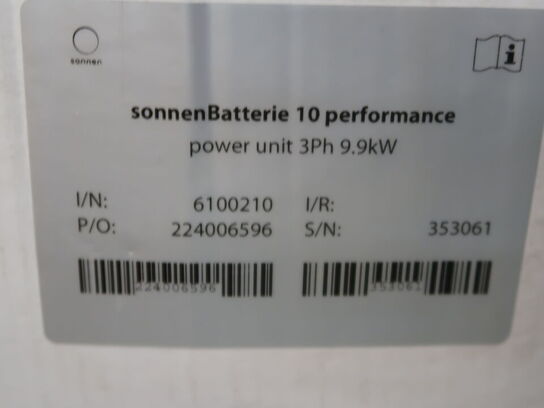 Batteri SONNE 10 Performance Power Unit 3Ph 99kW S/N 353061 + SONNE Hybrid 9.53 Peter Unit 1Ph/9010/ND S/N 236006