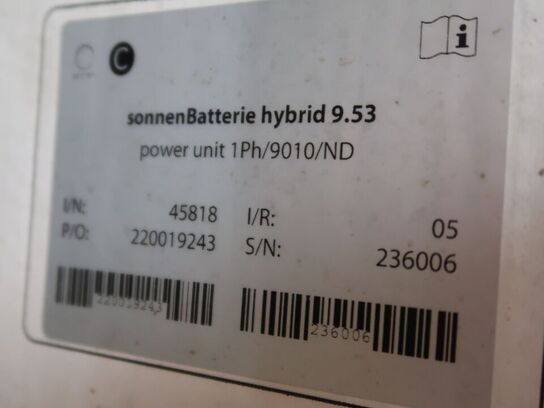 Batteri SONNE 10 Performance Power Unit 3Ph 99kW S/N 353061 + SONNE Hybrid 9.53 Peter Unit 1Ph/9010/ND S/N 236006