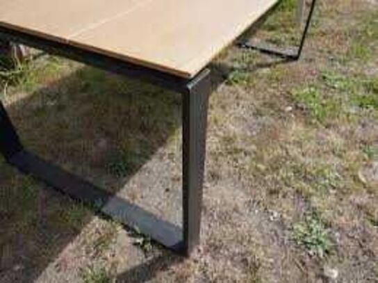 Lyngsø havebord teaklook Nonwood/Sort 210x100 cm 