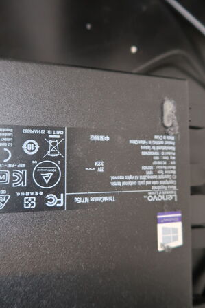 Computerskærm, tastatur, mus, håndscanner samt computer LENOVO