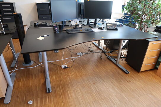 El. hæve/sænke skrivebord uden indhold samt skuffemodul