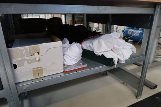 Pakkebord uden indhold, pakkeemballage medfølger