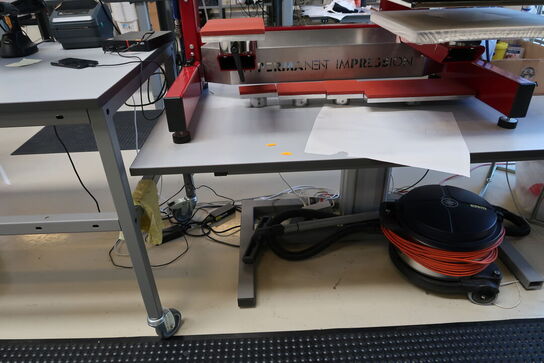 El. hæve/sænke skrivebord uden indhold