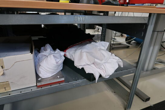 Pakkebord uden indhold, pakkeemballage medfølger