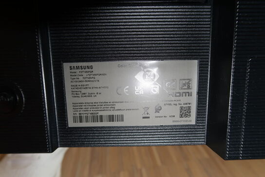 Computerskærm SAMSUNG F27T450FQR, tastatur m.m.