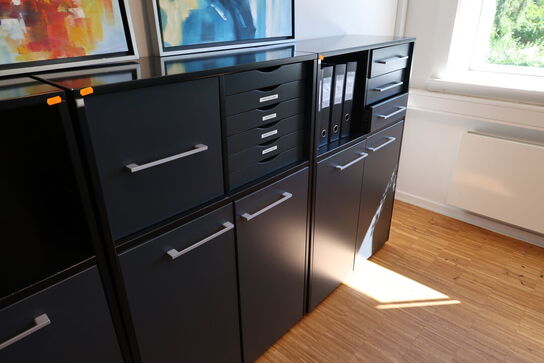 3 stk. skabe/reoler DENCON uden indhold