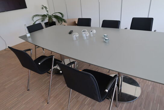 Mødebord ZETA Furniture med 12 stk. mødestole FOUR DESIGN