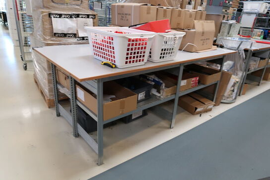 Pakkebord uden indhold, pakkeemballage medfølger