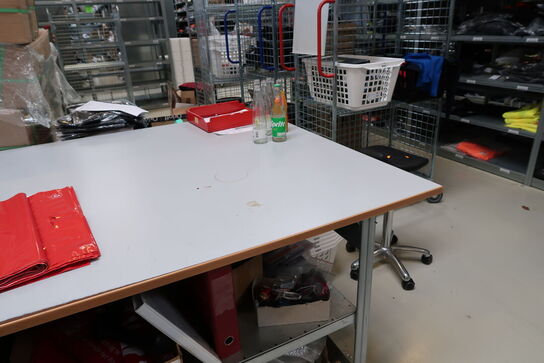 Pakkebord uden indhold, pakkeemballage medfølger