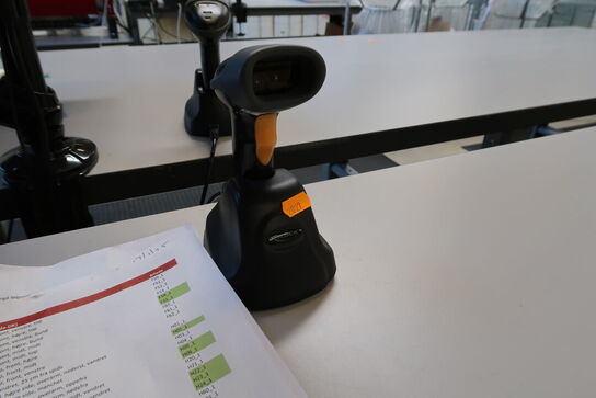 Computerskærm LENOVO, tastatur, håndscanner, computer LENOVO