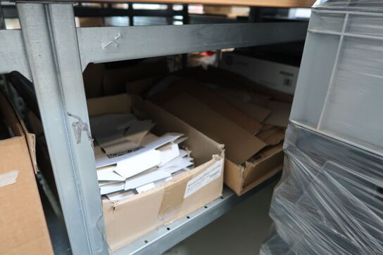 Pakkebord uden indhold, pakkeemballage medfølger