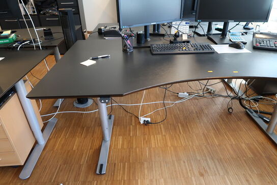 El. hæve/sænke skrivebord uden indhold samt skuffemodul