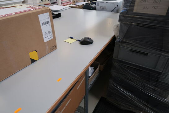 Pakkebord uden indhold, pakkeemballage medfølger