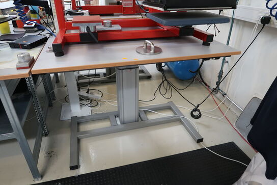 El. hæve/sænke skrivebord uden indhold