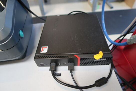 Computerskærm LENOVO, tastatur, håndscanner, computer LENOVO