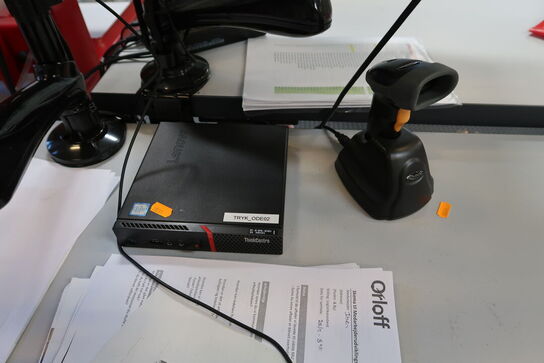 Computerskærm LENOVO, tastatur, håndscanner, computer LENOVO