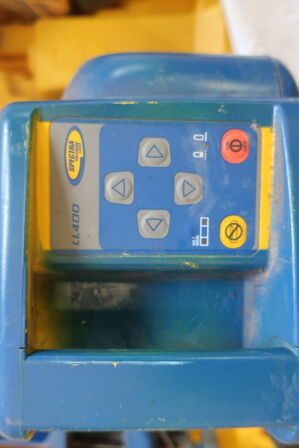Rotationslaser SPECTRA LL400 precision laser med stativ