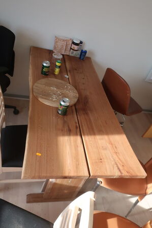 Plankebord inkl. stole m.v. (se billeder)