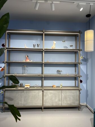 Reolsystem m. LED lys under hylderne 212x205x37cm