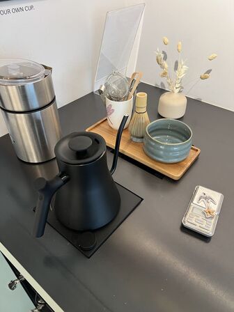 Bardisk m. køleanlæg 80x104x340cm, FELLOW vandkoger m.v.