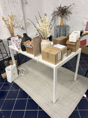 Spisebord IKEA inkl. tæppe