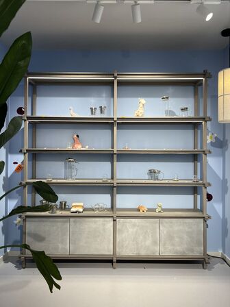 Reolsystem m. LED lys under hylderne 212x205x37cm