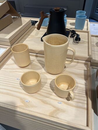 Displaystand m. løse plader inkl. indhold