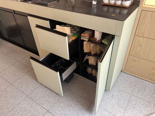 Bardisk m. køleanlæg 80x104x340cm, FELLOW vandkoger m.v.