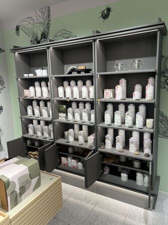 Reolsystem m. LED lys under hylderne 227x220x42cm - UDEN INDHOLD