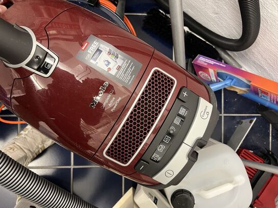 Støvsuger MIELE Complete C3 SGDF3