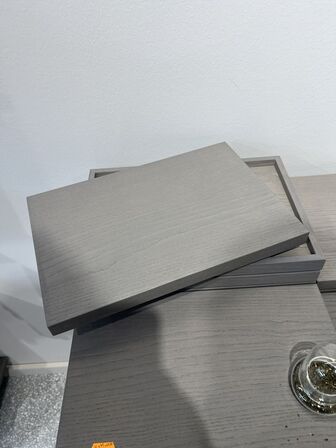 Displaystand m. løse plader 71x49x83/89 cm