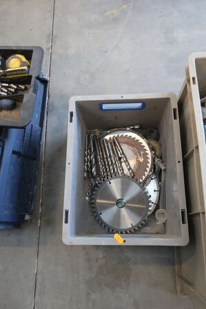 3 ks. div. værktøj m.v. (se billeder)