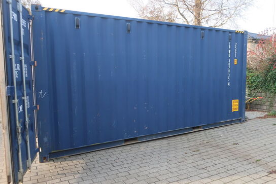 20' container m. opbygning. Indhold medfølger.