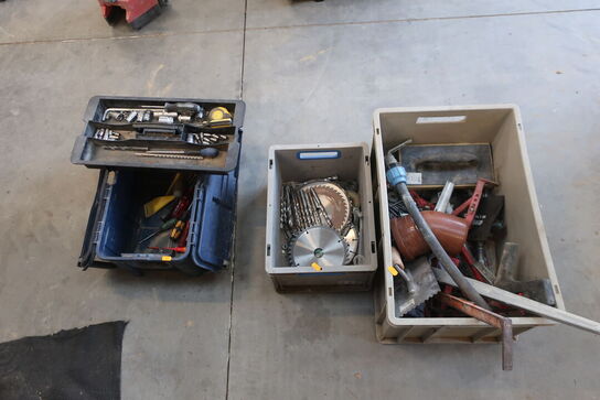 3 ks. div. værktøj m.v. (se billeder)