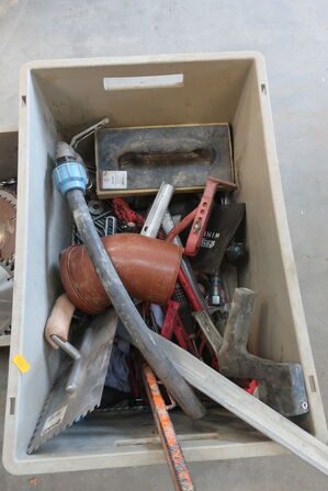 3 ks. div. værktøj m.v. (se billeder)