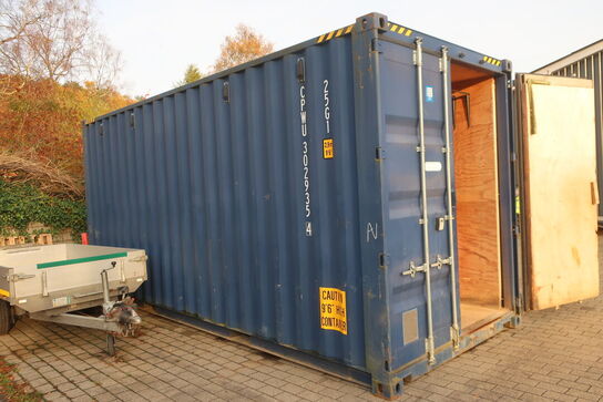20' container m. opbygning. Indhold medfølger.