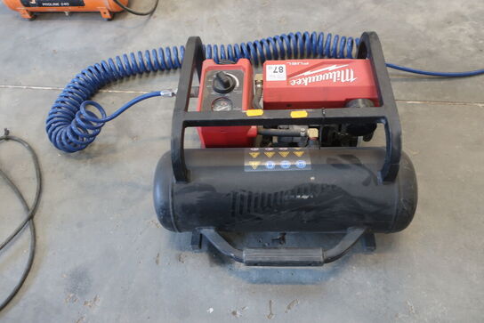 Kompressor MILWAUKEE (akku)