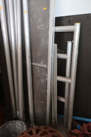 Div. stillads CUSTERS